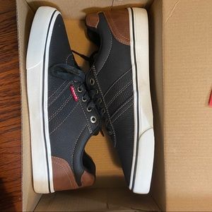 Levi’s turner leather shoes